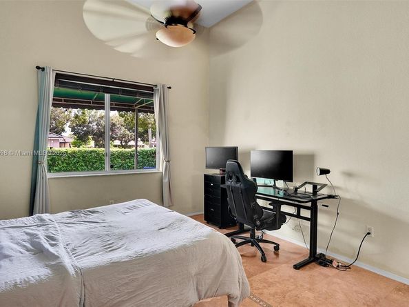 1861 SE 19th Ave, Homestead FL 33035