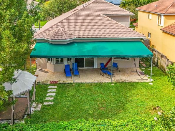 1861 SE 19th Ave, Homestead FL 33035