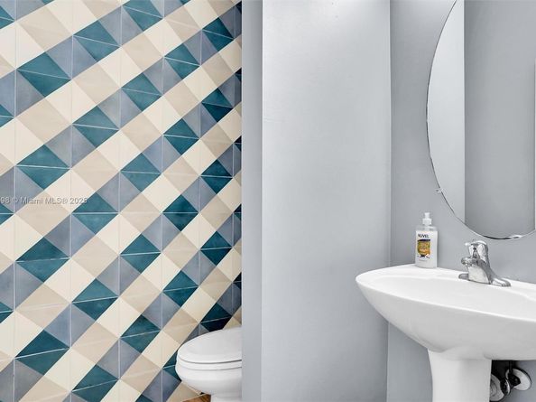 1861 SE 19th Ave, Homestead FL 33035