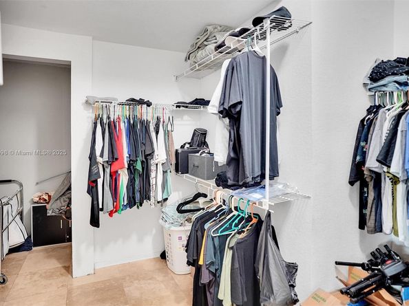 1861 SE 19th Ave, Homestead FL 33035