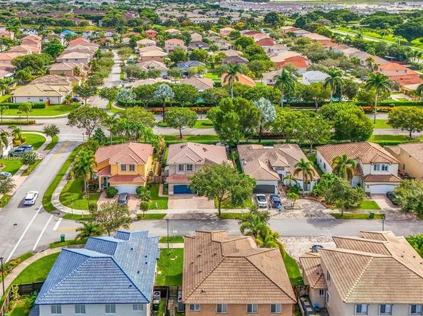 1861 SE 19th Ave, Homestead FL 33035