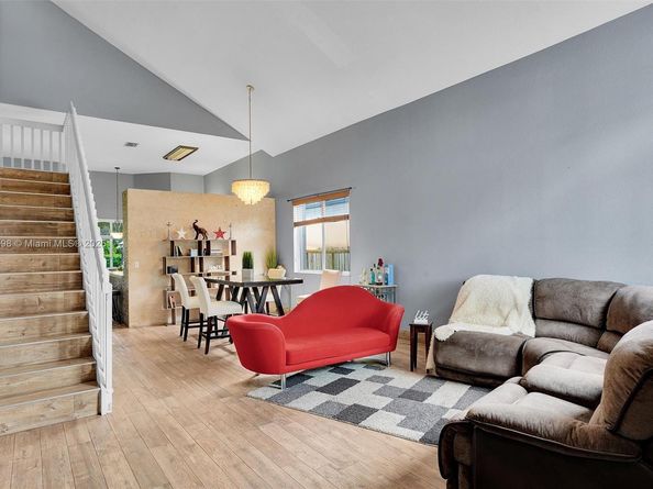 1861 SE 19th Ave, Homestead FL 33035