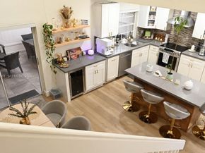 1430 Cottonwood Cir, Weston FL 33326