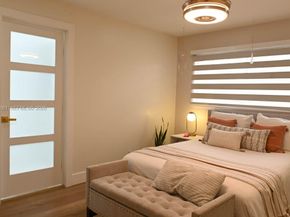 1430 Cottonwood Cir, Weston FL 33326