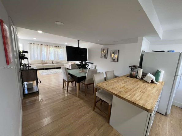 1480 NE 151st St 101, Miami FL 33162