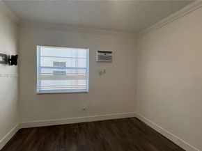 1043 NW 2nd St 9, Miami FL 33128