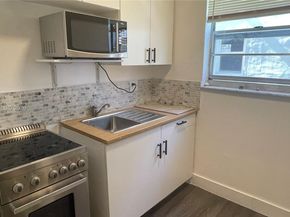 1043 NW 2nd St 9, Miami FL 33128