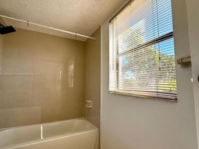 4341 W McNab Rd 27, Pompano Beach FL 33069