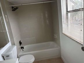 4341 W McNab Rd 27, Pompano Beach FL 33069