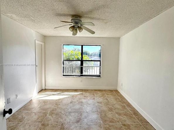 4341 W McNab Rd 27, Pompano Beach FL 33069