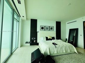 900 Biscayne Blvd 6207, Miami FL 33132