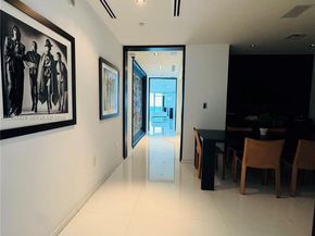 900 Biscayne Blvd 6207, Miami FL 33132