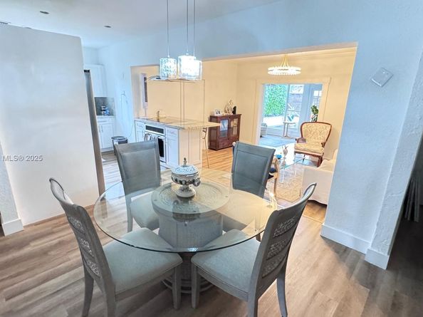 3911 SW 61st Ave, Miami FL 33155