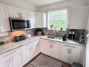 3911 SW 61st Ave, Miami FL 33155