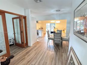 3911 SW 61st Ave, Miami FL 33155