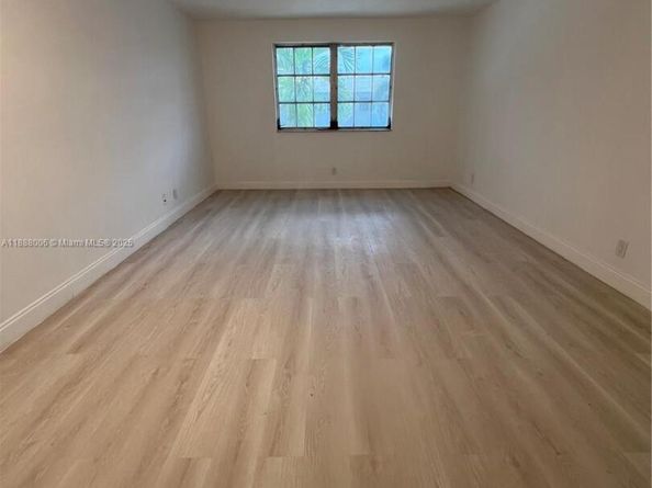 1821 NE 62nd St 426, Fort Lauderdale FL 33308