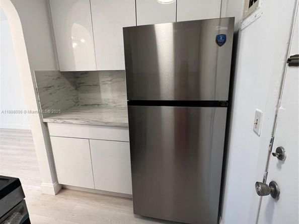 1821 NE 62nd St 426, Fort Lauderdale FL 33308