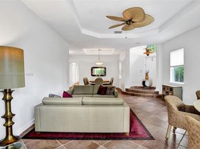 842 Spinnaker Dr E, Hollywood FL 33019