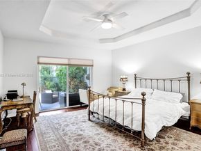 842 Spinnaker Dr E, Hollywood FL 33019