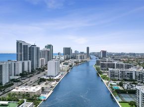 842 Spinnaker Dr E, Hollywood FL 33019
