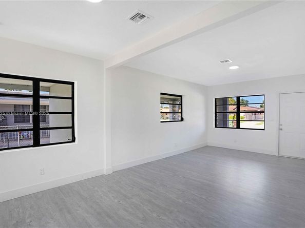 50 E 13th St, Hialeah FL 33010