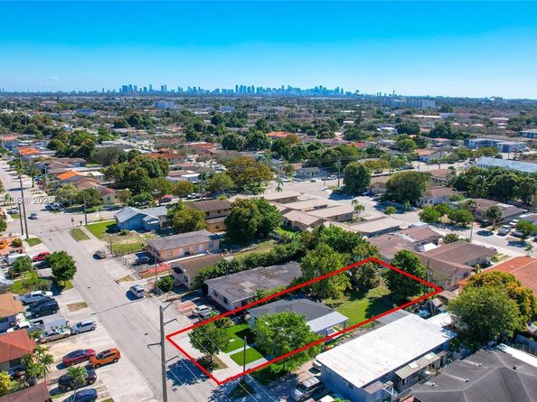 50 E 13th St, Hialeah FL 33010