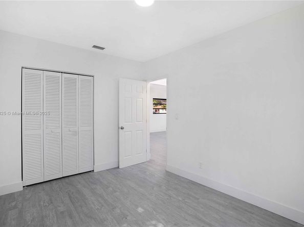 50 E 13th St, Hialeah FL 33010