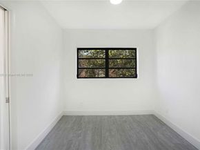 50 E 13th St, Hialeah FL 33010