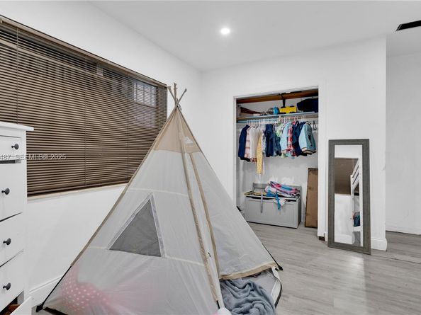 4712 NW 5th St, Miami FL 33126