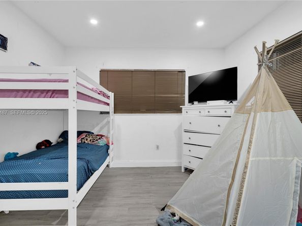 4712 NW 5th St, Miami FL 33126