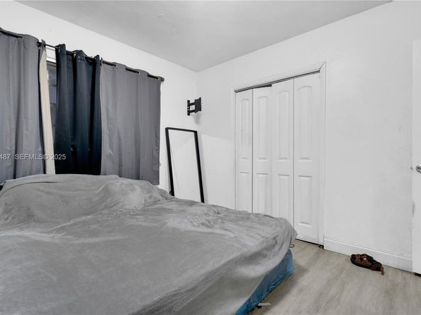 4712 NW 5th St, Miami FL 33126