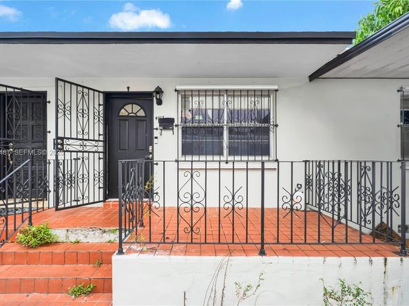 4712 NW 5th St, Miami FL 33126
