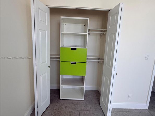 3703 NE 166th St 910, North Miami Beach FL 33160