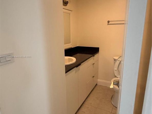 3703 NE 166th St 910, North Miami Beach FL 33160