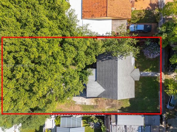 2271 SW 11th St, Miami FL 33135