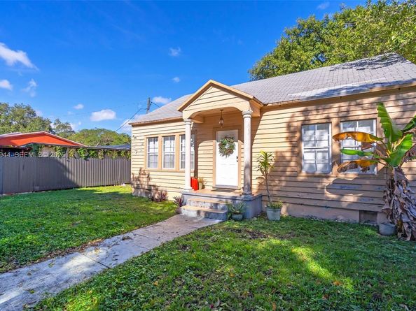 2271 SW 11th St, Miami FL 33135