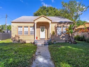 2271 SW 11th St, Miami FL 33135