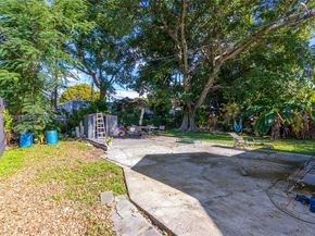 2271 SW 11th St, Miami FL 33135