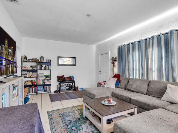 2271 SW 11th St, Miami FL 33135