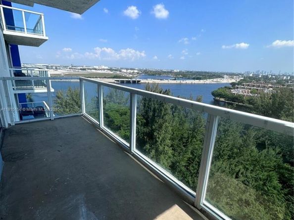 5077 NW 7th St 1505, Miami FL 33126
