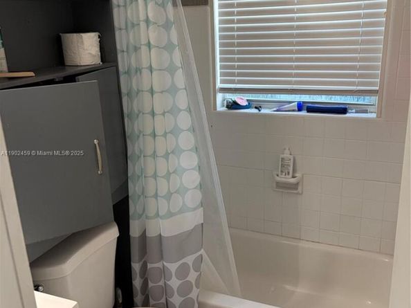 1430 NW 7th St, Fort Lauderdale FL 33311