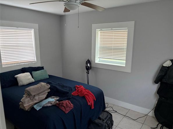 1430 NW 7th St, Fort Lauderdale FL 33311