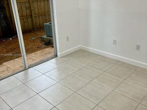 1651 SE 28th Ct 105, Homestead FL 33035