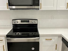 1651 SE 28th Ct 105, Homestead FL 33035