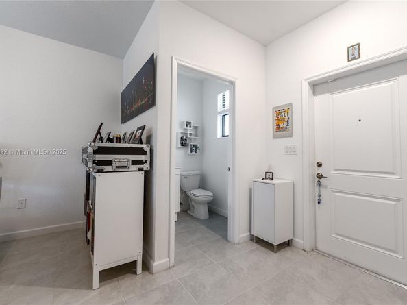 561 NW 204th St, Miami Gardens FL 33169