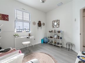561 NW 204th St, Miami Gardens FL 33169