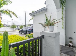 561 NW 204th St, Miami Gardens FL 33169