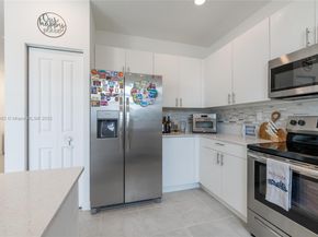 561 NW 204th St, Miami Gardens FL 33169