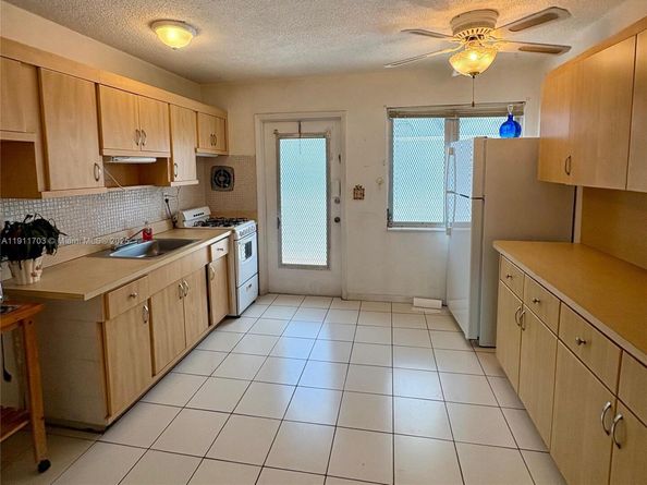 1698 Jefferson Ave 38, Miami Beach FL 33139