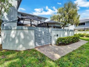10026 NW 52nd Ter, Doral FL 33178